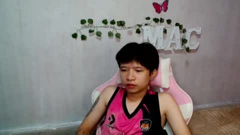Snapshot of blake_cummer chatting on July 17, 2026, 5:36 am blake_cummer online show from July 17, 2026, 5:36 am