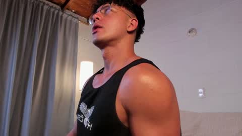 Snapshot of blake_levi chatting on December 19, 2024, 12:13 am Blake Levi Independent Model online show from December 19, 2024, 12:13 am