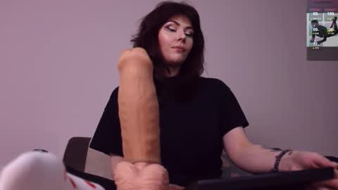 Britney online show from December 18, 2025, 12:55 pm