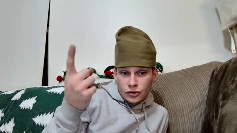 Snapshot of blakeandskylar chatting on December 14, 2024, 2:23 am BlakeAndSkylar online show from December 14, 2024, 2:23 am