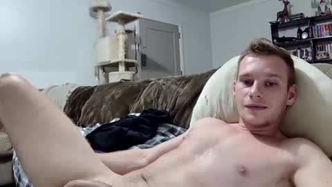 Snapshot of blakeandskylar chatting on December 17, 2024, 6:45 am BlakeAndSkylar online show from December 17, 2024, 6:45 am