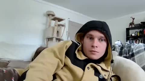 Snapshot of blakeandskylar chatting on January 1, 2025, 5:11 pm BlakeAndSkylar online show from January 1, 2025, 5:11 pm