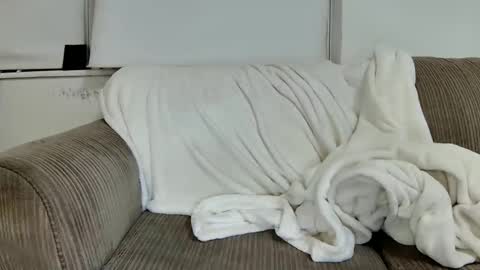 Snapshot of blakeandskylar chatting on January 4, 2025, 5:27 am BlakeAndSkylar online show from January 4, 2025, 5:27 am