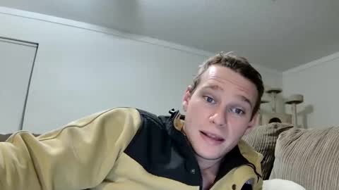 Snapshot of blakeandskylar chatting on January 22, 2025, 11:10 pm BlakeAndSkylar online show from January 22, 2025, 11:10 pm