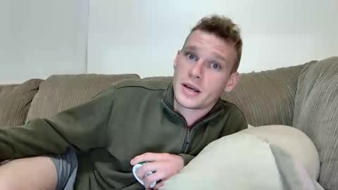 Snapshot of blakeandskylar chatting on March 8, 2025, 5:38 am BlakeAndSkylar online show from March 8, 2025, 5:38 am