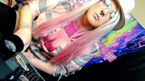 Snapshot of blakelytgirl chatting on May 20, 2026, 9:04 am Blakely Morningstar online show from May 20, 2026, 9:04 am