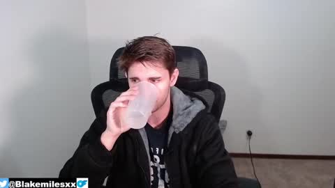 Snapshot of blakemiles2 chatting on February 21, 2025, 2:39 am Blake Miles online show from February 21, 2025, 2:39 am