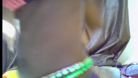 nikky00 online show from November 14, 2025, 9:08 am