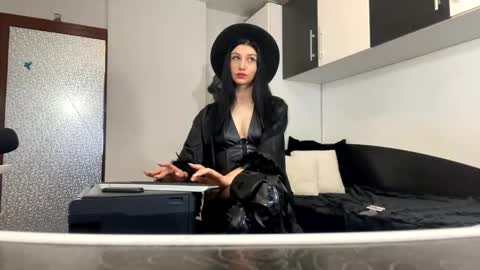 Goddess Blaze online show from September 24, 2025, 4:38 am