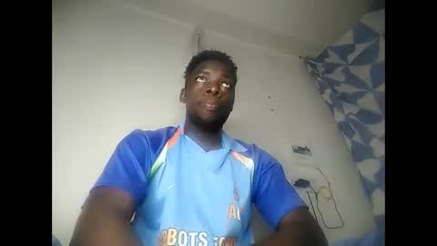 Snapshot of blesse_mixed chatting on October 7, 2025, 7:38 am Black brown online show from October 7, 2025, 7:38 am