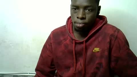 Snapshot of blesse_mixed chatting on November 4, 2025, 7:29 am Black brown online show from November 4, 2025, 7:29 am