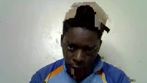 Snapshot of blesse_mixed chatting on November 18, 2025, 5:56 am Black brown online show from November 18, 2025, 5:56 am