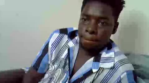 Snapshot of blesse_mixed chatting on November 28, 2025, 7:55 am Black brown online show from November 28, 2025, 7:55 am