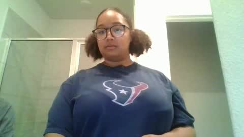 Snapshot of blessica_eddieluv6996 chatting on April 22, 2026, 6:16 am BLESSICA EDDIE LOVE online show from April 22, 2026, 6:16 am