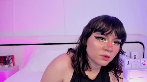 BLEYDI  online show from September 21, 2025, 4:47 am