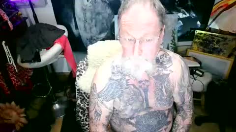 blindsurfer780299 online show from October 12, 2025, 5:06 am