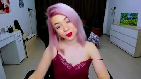 Nicole online show from December 16, 2024, 7:37 am