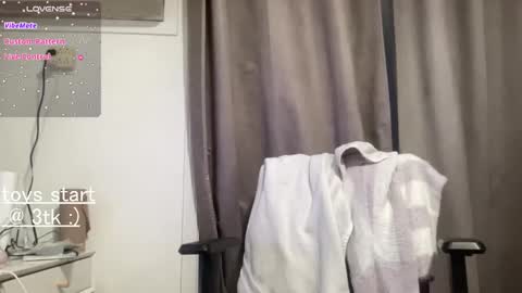 bloggirllaurel online show from March 25, 2026, 11:22 pm