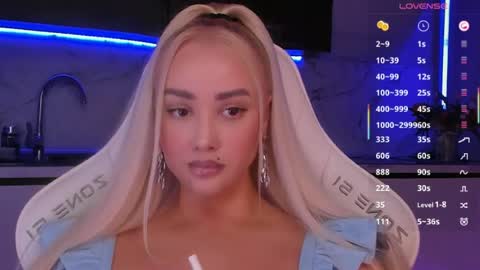 Snapshot of blond_diamond chatting on June 22, 2026, 6:16 pm Lana online show from June 22, 2026, 6:16 pm