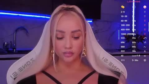 Snapshot of blond_diamond chatting on June 27, 2026, 6:46 pm Lana online show from June 27, 2026, 6:46 pm
