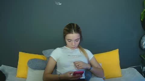 blondagirl_ online show from December 9, 2024, 1:24 pm