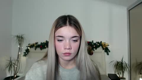 blondagirl_ online show from December 16, 2024, 2:27 pm