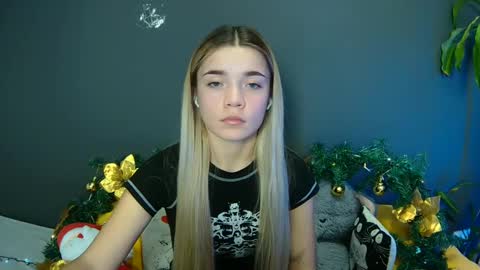 blondagirl_ online show from December 17, 2024, 5:47 pm