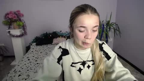 blondagirl_ online show from January 3, 2025, 4:37 pm
