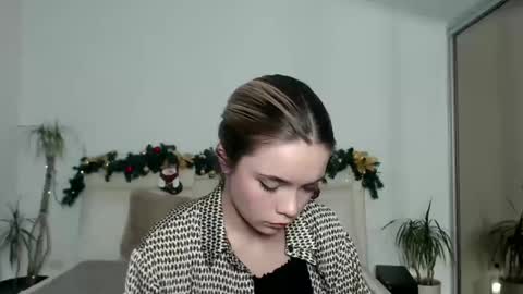 blondagirl_ online show from January 5, 2025, 4:48 pm