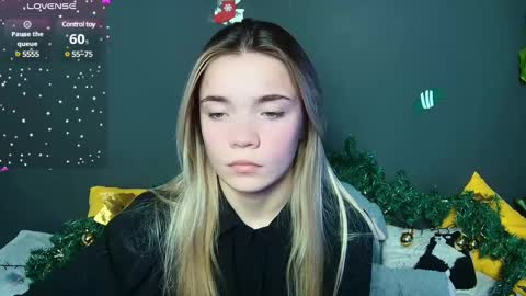 blondagirl_ online show from January 8, 2025, 6:09 pm