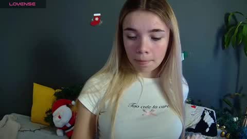 blondagirl_ online show from January 13, 2025, 4:30 pm