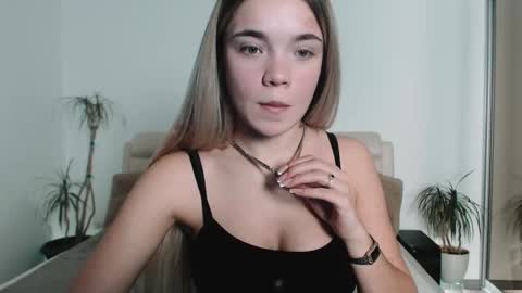 blondagirl_ online show from January 18, 2025, 4:42 pm