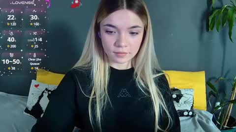 blondagirl_ online show from January 23, 2025, 1:56 pm
