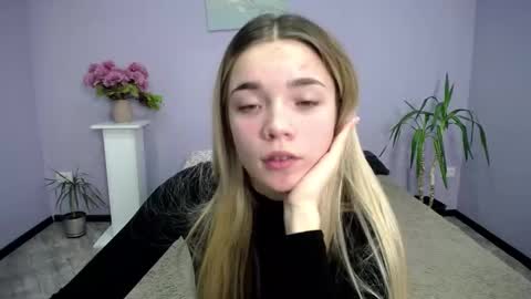 blondagirl_ online show from February 3, 2025, 5:24 pm
