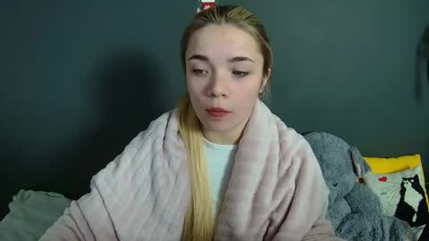 blondagirl_ online show from February 10, 2025, 8:00 pm