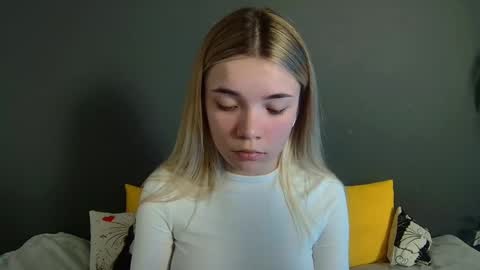 blondagirl_ online show from March 1, 2025, 5:49 pm