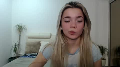 blondagirl_ online show from March 3, 2025, 5:29 pm