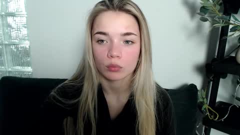 blondagirl_ online show from March 7, 2025, 6:11 pm