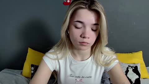 blondagirl_ online show from March 11, 2025, 7:58 pm