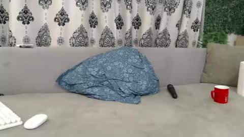 Snapshot of blonddaiana23 chatting on February 3, 2026, 1:37 am blonddaiana23 online show from February 3, 2026, 1:37 am