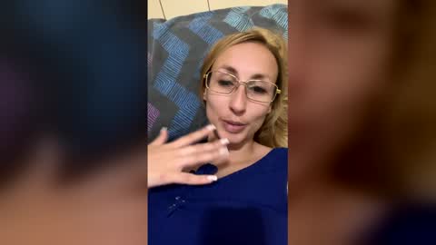 Snapshot of blonde3292 chatting on March 2, 2026, 6:15 pm blonde3292 online show from March 2, 2026, 6:15 pm