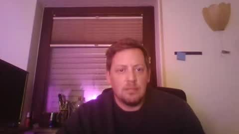 blonde32m online show from November 1, 2025, 4:53 pm