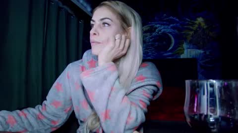 blonde4pasion online show from January 25, 2025, 6:46 pm