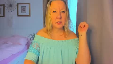 Nicole online show from January 14, 2025, 10:27 am