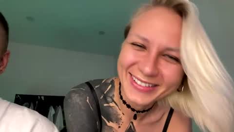 blonde_fuck_couple online show from June 13, 2026, 12:19 am