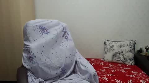 Mr Blond online show from November 10, 2025, 8:52 pm