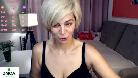 Lola online show from July 28, 2026, 8:52 pm