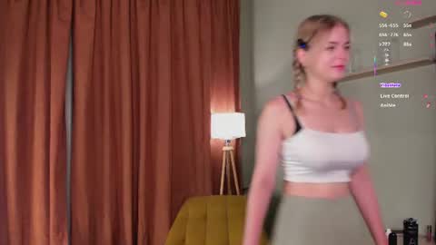 blondensinful online show from July 16, 2026, 8:20 am
