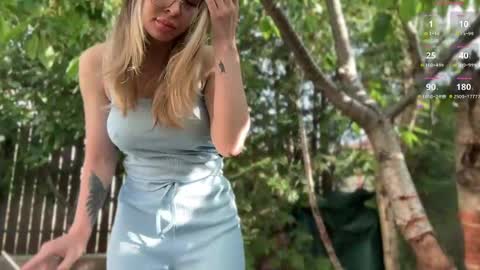 Snapshot of blondevenom chatting on May 19, 2026, 5:58 am OnlyFans livia77 twitter liv20 4u online show from May 19, 2026, 5:58 am