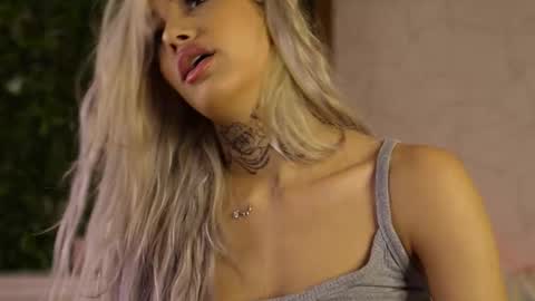 blondie_muller online show from September 12, 2025, 7:36 pm